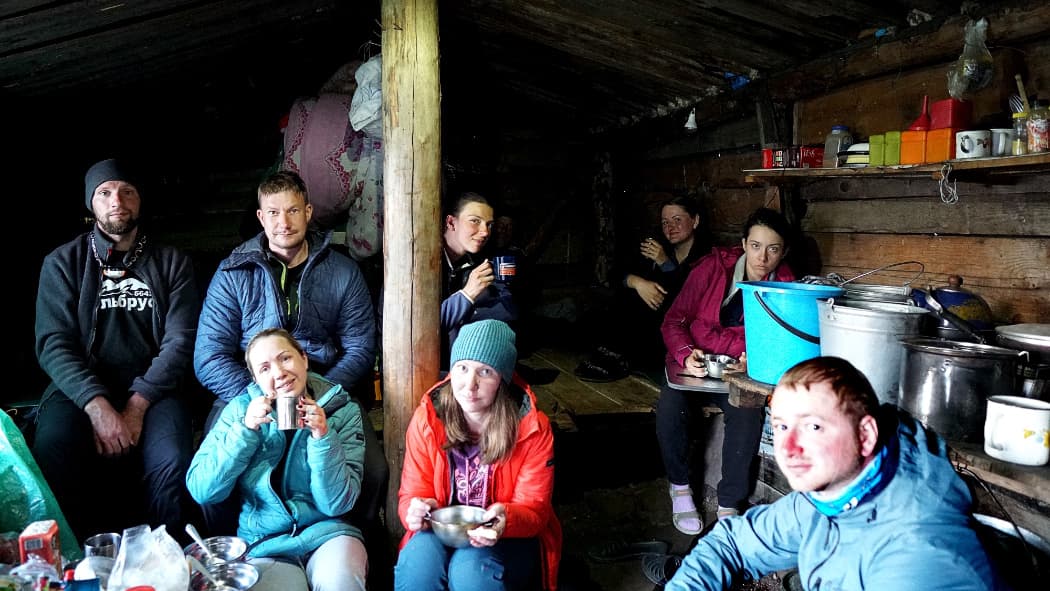 ночуем в коше (помещение пастухов)